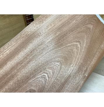 Сапели шпон для корпуса гитары Тангент ААА 0,6х327х570 мм Сапели шпон для корпуса гитары Тангент ААА 0,6х327х570 мм-0