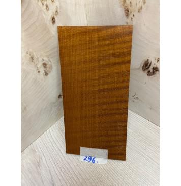 Клён Волнистый Печёный 180 гр заготовка накладки на головку грифа Радиал ААА Волна ААА 5х103х195 мм-0