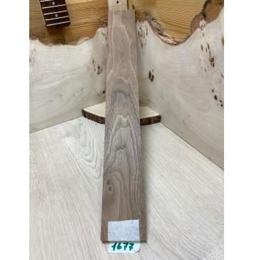 Орех Американский заготовка накладки для электрогитары Тангент АА 8х68х515 мм-2