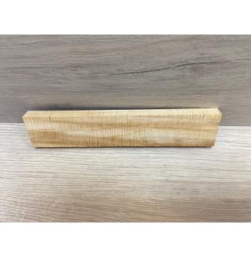 Клён Американский Волнистый заготовка для бриджа акустической гитары Смешанный ААА Волна АА 13х40х200 мм-0