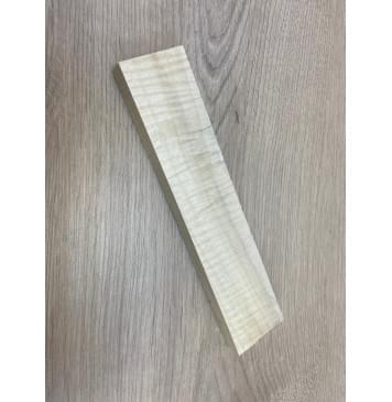 Клён Американский Волнистый заготовка для бриджа акустической гитары Радиал АА Волна ААА 17х45х215 мм-0