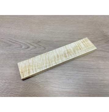 Клён Американский Волнистый заготовка для бриджа акустической гитары Радиал АА Волна ААА 15х46х220 мм-4