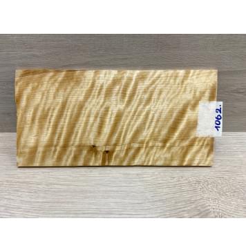 Берёза Пламенная заготовка накладки на головку грифа Радиал ААА Волна ААА 6х126х250 мм-4