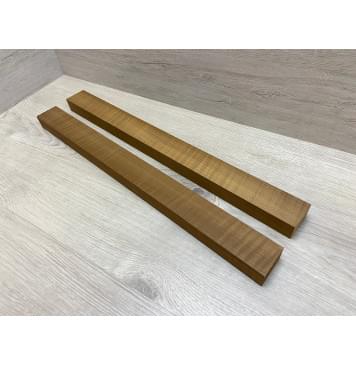 Клён Волнистый Печеный 180гр заготовка для переклеенного грифа безголовой гитары Радиал АА 30х(48-48)х552 мм - из 2х частей-2