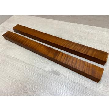 Клён Волнистый Печеный 180гр заготовка для переклеенного грифа безголовой гитары Радиал АА 30х(48-48)х552 мм - из 2х частей-7