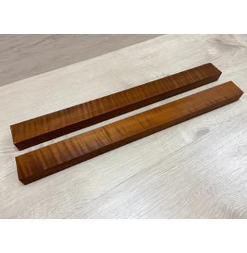 Клён Волнистый Печеный 180гр заготовка для переклеенного грифа безголовой гитары Радиал АА 30х(48-48)х552 мм - из 2х частей-8