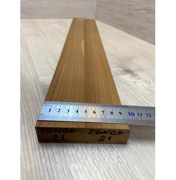 Клён Печёный 180гр заготовка для переклеенного грифа безголовой гитары Радиал ААА 25х47х585 мм - из 2х частей-5