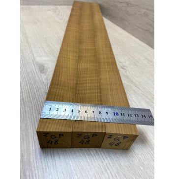 Клён Волнистый Печеный 180гр заготовка грифа электрогитары Радиал АА Волна АА 43х(41-41-41)х727 мм - из 3х частей-3