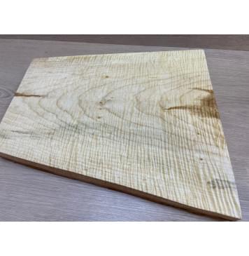 Клён Белый Явор, Волнистый заготовка корпуса для Тревел гитары Тангент А Волна ААА 42х240-370х402 мм (Массив) Уценка-трещина-8