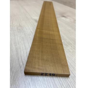 Клён Волнистый Печёный 180 гр заготовка накладки для электрогитары Радиал А Волна А 9х84х745 мм (Уценка-сучки)-2