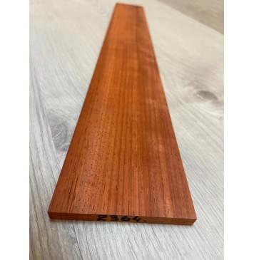 Падук заготовка накладки для электрогитары Радиал ААА 8х85-65х510 мм-1