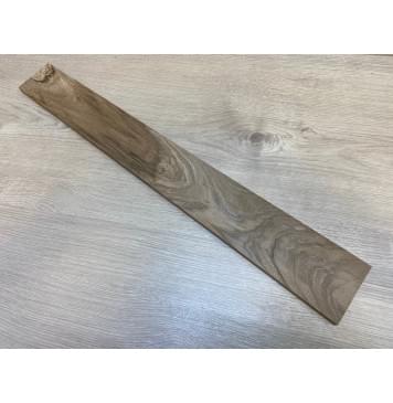 Орех Грецкий заготовка накладки для электрогитары Тангент АА 11х84-73х635 мм-0