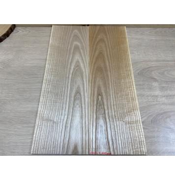 Ясень Белый Волнистый заготовка на топ Смешанный АА Волна АА 8х175х550 мм - 2 шт. (книжкой)-1