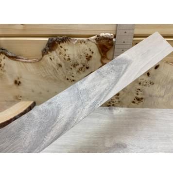 Орех Грецкий заготовка накладки для электрогитары Смешанный АА 12х62х525 мм-1