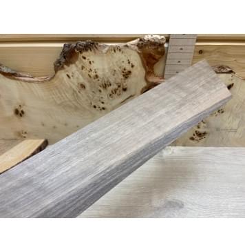 Орех Грецкий Волнистый заготовка накладки для электрогитары Радиал АА Волна А 9х78х500 мм (трещина с одного торца)-0