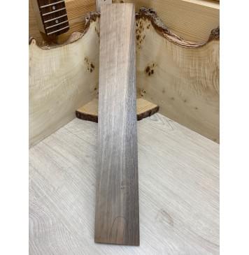 Орех Грецкий Волнистый заготовка накладки для электрогитары Радиал АА Волна А 9х78х500 мм (трещина с одного торца)-4