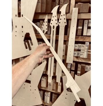 Explorer Ken Lawrence, gotoh GE103B-T, Мензура 24,75", 22 лада, вклеенный гриф, комплект шаблонов для фрезеровки гитары, фанера 8мм-7