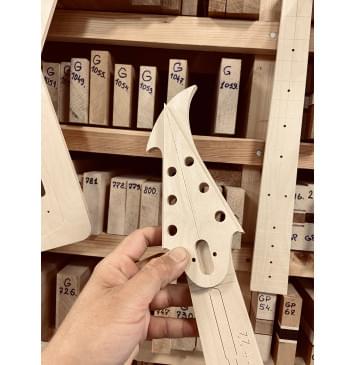 Explorer Ken Lawrence, gotoh GE103B-T, Мензура 24,75", 22 лада, вклеенный гриф, комплект шаблонов для фрезеровки гитары, фанера 8мм-10