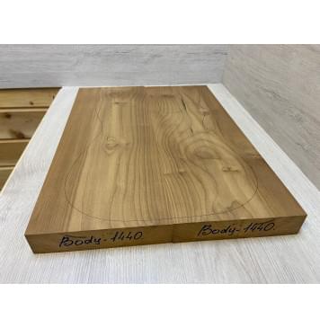 Клён Печёный 180 гр заготовка корпуса Тангент А 42.5х194х530 мм (2шт)-1