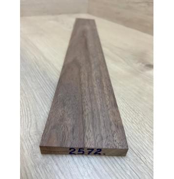 Орех Американский заготовка накладки для электрогитары Тангент АА 12.5х81-76х554 мм-1