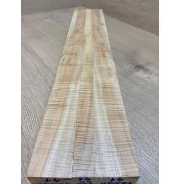 Клен Американский Волнистый заготовка грифа безголовой гитары Радиал А Волна ААА 26.5х(44-23-44)х625 мм - из 3х частей-5