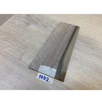 Орех Грецкий заготовка накладки на головку грифа Радиал АА 9х107-77х210 мм-1