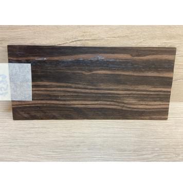 Эбен Чёрный (шлифованная) заготовка накладки на головку грифа Радиал АА 1.5х95х205 мм-4