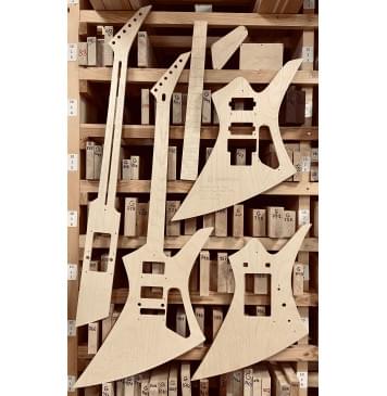 Jackson Kelly KE2, Floyd Rose Gotoh 1996, Мензура 25.5", 24 лада, сквозной гриф, комплект для фрезеровки гитары, фанера 8мм-0