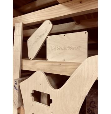 Jackson Kelly KE2, Floyd Rose Gotoh 1996, Мензура 25.5", 24 лада, сквозной гриф, комплект для фрезеровки гитары, фанера 8мм-10