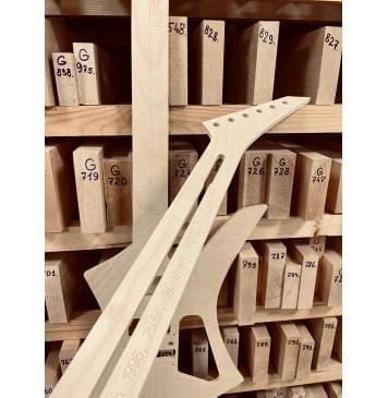 Jackson Kelly KE2, Floyd Rose Gotoh 1996, Мензура 25.5", 24 лада, сквозной гриф, комплект для фрезеровки гитары, фанера 8мм-2