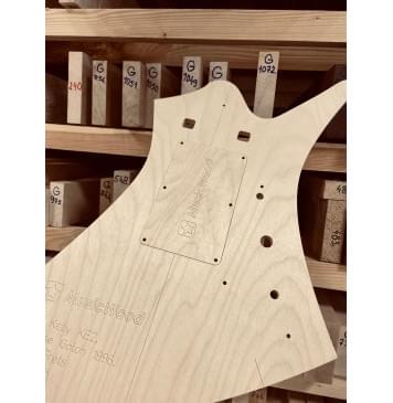 Jackson Kelly KE2, Floyd Rose Gotoh 1996, Мензура 25.5", 24 лада, сквозной гриф, комплект для фрезеровки гитары, фанера 8мм-5