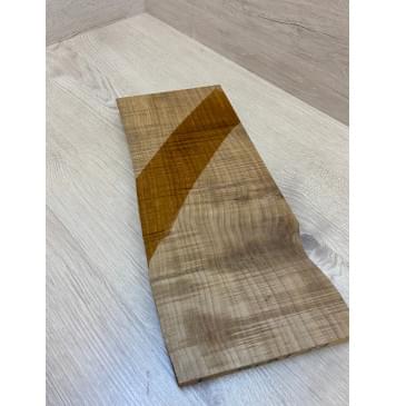 Клён Печёный Волнистый 180гр заготовка на топ для Тревел гитары Радиал А Волна АА 26.5х140х350 мм (1шт под распил) Уценка-сучки,трещина-3