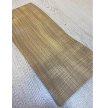 Клён Печёный Волнистый 180гр заготовка на топ для Тревел гитары Радиал А Волна ААА 26.5х142-135х355 мм (1шт под распил) Уценка-сучок-5