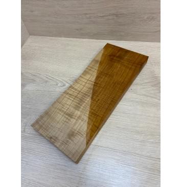 Клён Печёный Волнистый 180гр заготовка на топ для Тревел гитары Радиал А Волна ААА 26.5х142-135х355 мм (1шт под распил) Уценка-сучок-7