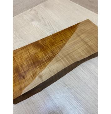 Клён Печёный Волнистый 180гр заготовка на топ для Тревел гитары Радиал А Волна ААА 26.5х142-135х355 мм (1шт под распил) Уценка-сучок-10