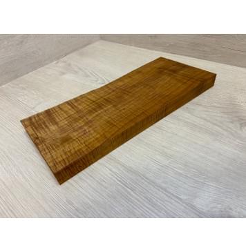 Клён Печёный Волнистый 180гр заготовка на топ для Тревел гитары Радиал А Волна ААА 26.5х142-135х355 мм (1шт под распил) Уценка-сучок-9