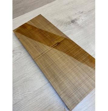 Клён Печёный Волнистый 180гр заготовка на топ для Тревел гитары Радиал А Волна ААА 19х152х365 мм (1шт под распил) Уценка-сучок-8