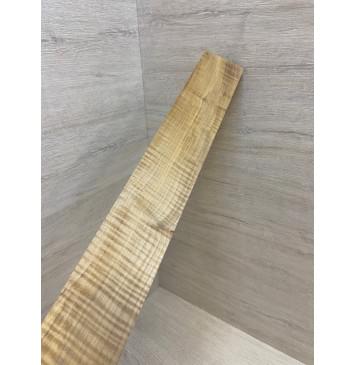 Клён Американский Волнистый Печёный 180гр заготовка накладки для бас-гитары Радиал А Волна АА 11х78-68х665 мм (Уценка-сучки)-9