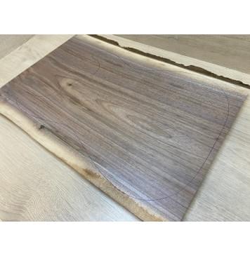 Орех Американский заготовка на топ Тангент А 26х330х540-530 мм - (цельный) Уценка-сучок-1