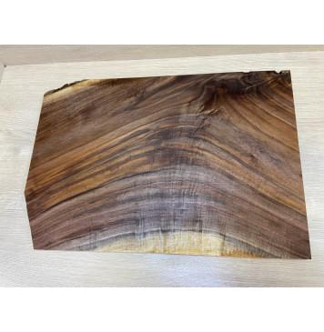 Орех Американский Волнистый заготовка на топ Смешанный АА Волна А 17х395х565 мм - (цельный)-0