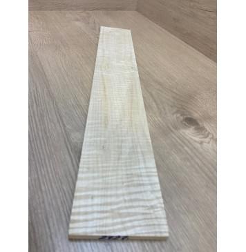 Клён Белый Явор, Волнистый заготовка накладки для электрогитары Радиал А Волна ААА 9х85-78х500 мм (Уценка-сучки)-3