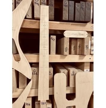 B.C. Rich Guitars Stealth Legacy, 6 strings, 24 лада, 24,75", Bolt-on, Ponte Floyd Rose Flutuante Ronsani Guitarra Preta Completa, полный комплект для фрезеровки гитары, фанера 8мм-6