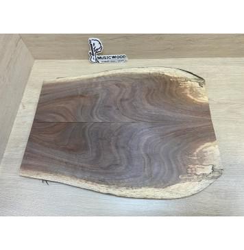 Орех Американский заготовка на топ Смешанный АА 13х200-155х535 мм - 2шт. (книжкой)-0