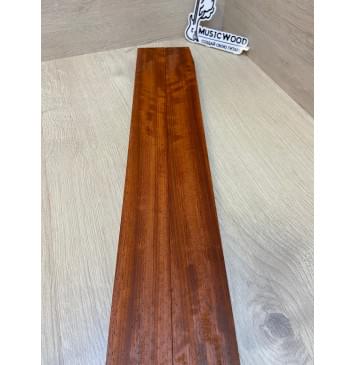 Падук заготовка для переклеенного грифа безголовой гитары Радиал АА 26х(48-48)х635 мм - из 2х частей-9