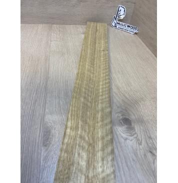 Корина Белая Волнистая заготовка для переклеенного грифа безголовой гитары Радиал АА Волна АА 24х(45-45)х635 мм - из 2х частей-5