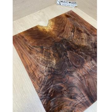 Орех Американский Волнистый заготовка на топ Смешанный АА Волна АА 10х184х420 мм - 2 шт. (книжкой) АКЦИЯ-14