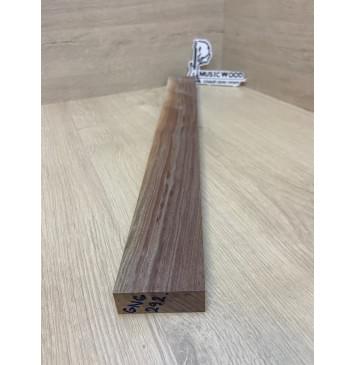 Орех Американский Заболонь заготовка грифа для Безголовой гитары Радиал А 23х60х552 мм (АКЦИЯ)-1