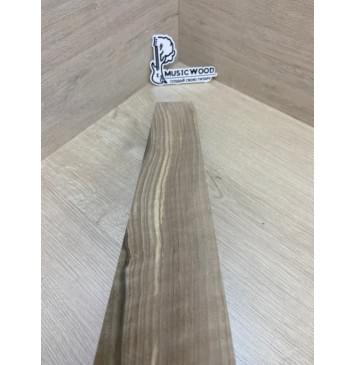 Орех Грецкий Волнистый Заболонь заготовка накладки для электрогитары Радиал АА Волна АА 11х73х565 мм-3