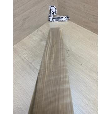 Орех Грецкий Волнистый Заболонь заготовка накладки для электрогитары Радиал АА Волна АА 10х73х565 мм-6