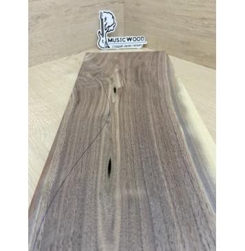 Орех Американский Заболонь заготовка на топ Смешанный А 27х188х545 мм (1шт под распил) Уценка-сучки-7